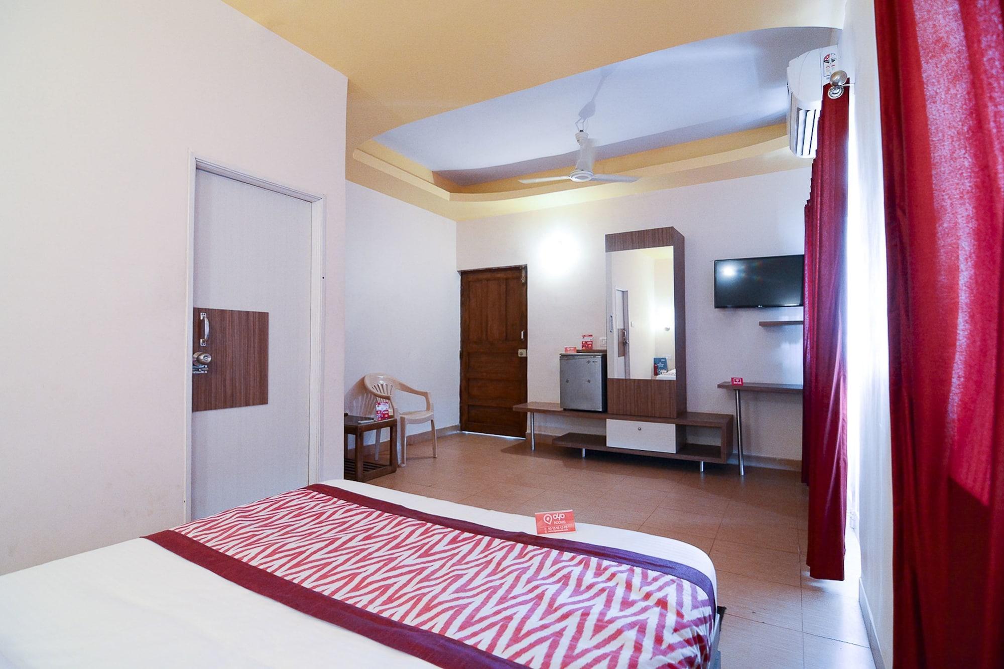 Q Lite Calangute Hotell Exteriör bild