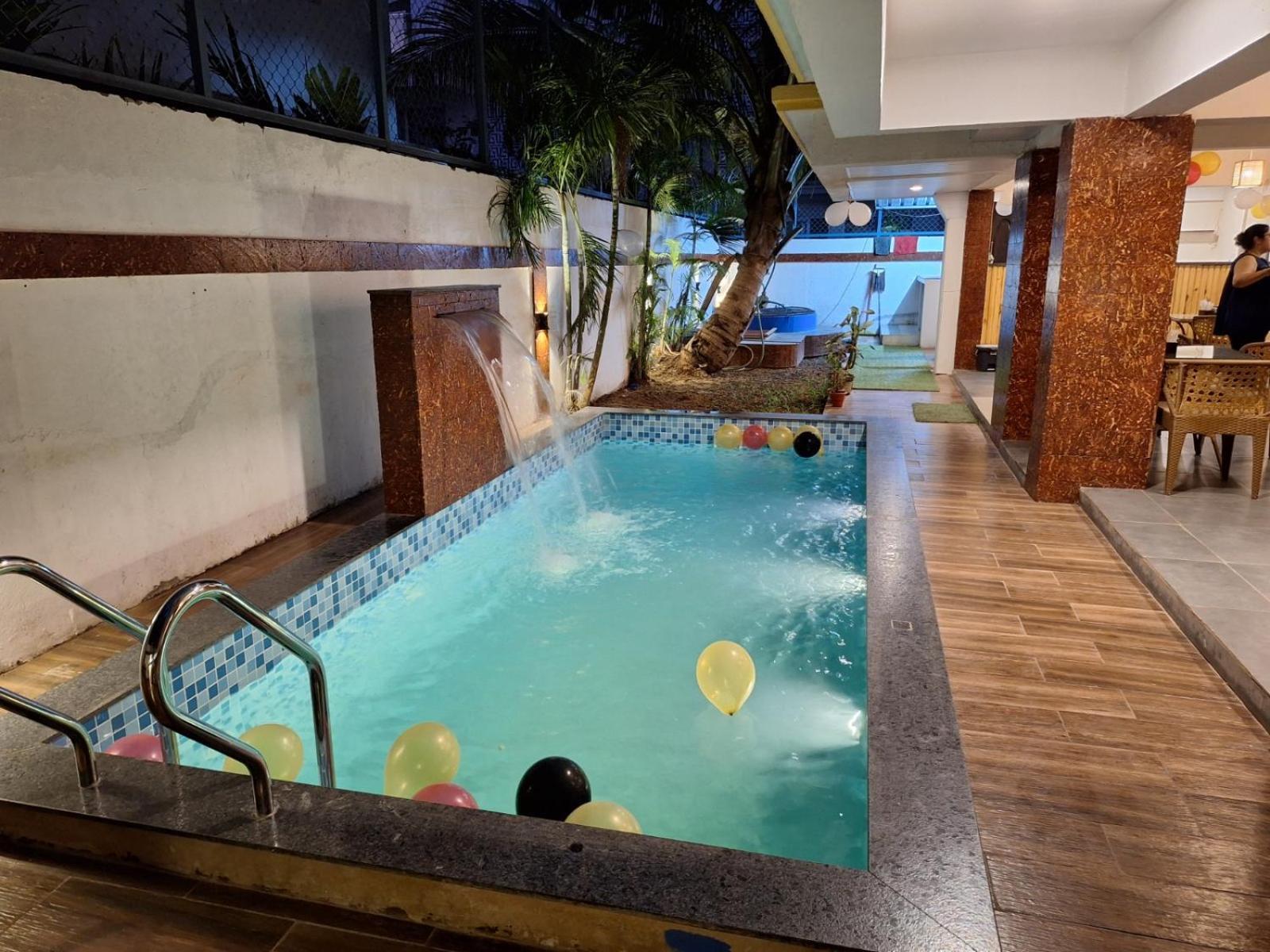 Q Lite Calangute Hotell Exteriör bild