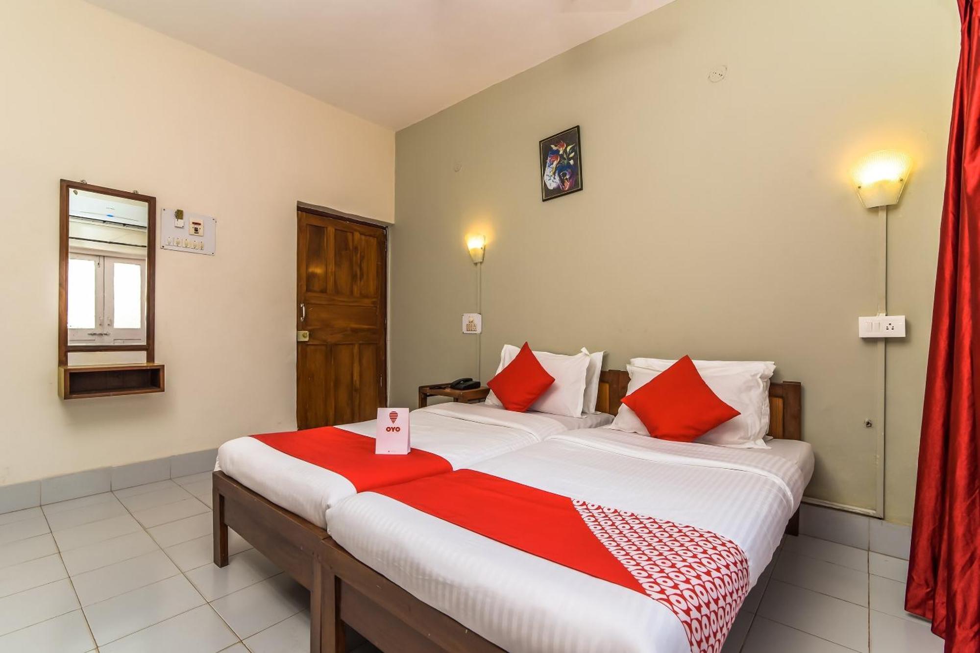Q Lite Calangute Hotell Exteriör bild