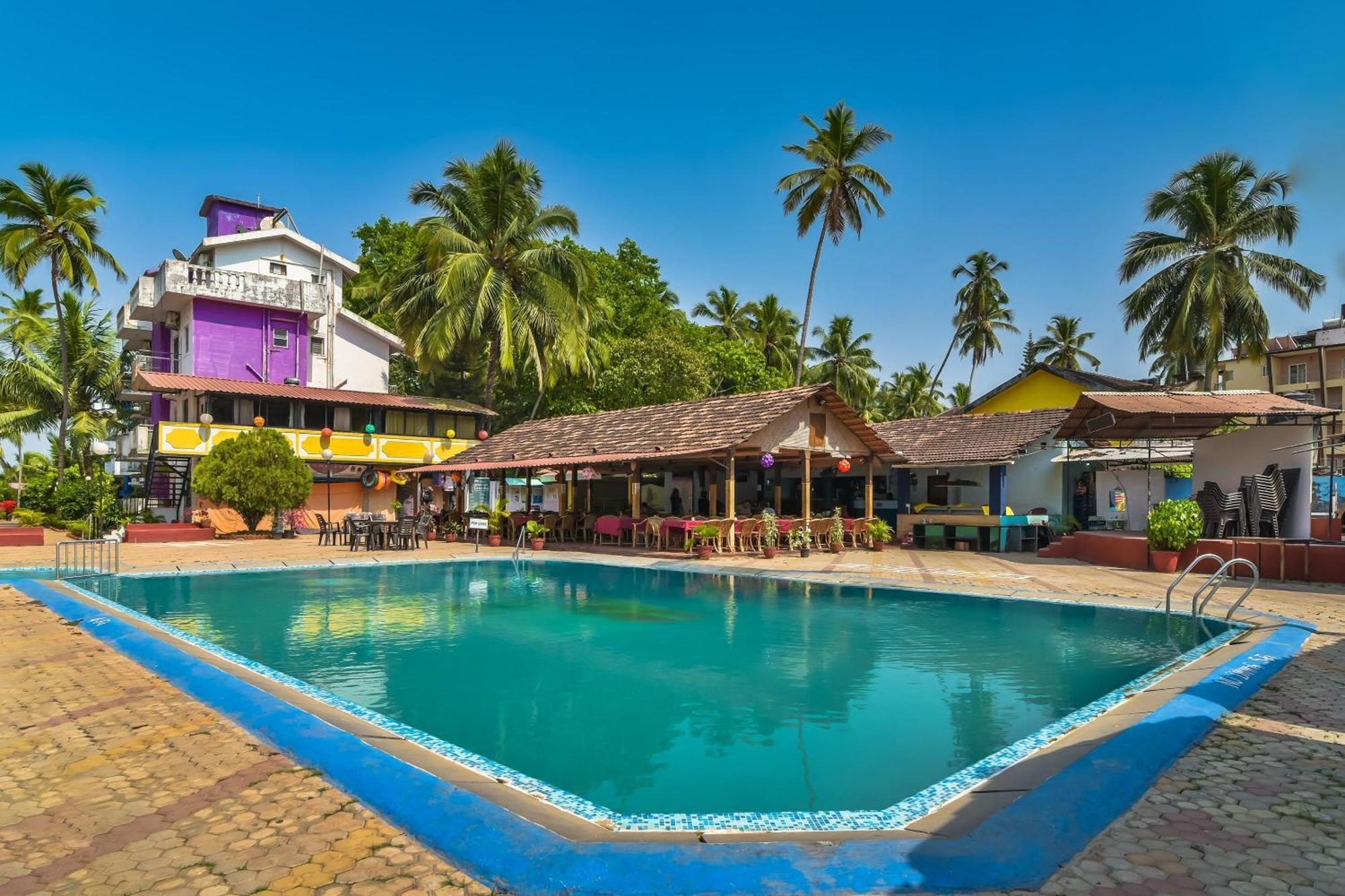 Q Lite Calangute Hotell Exteriör bild