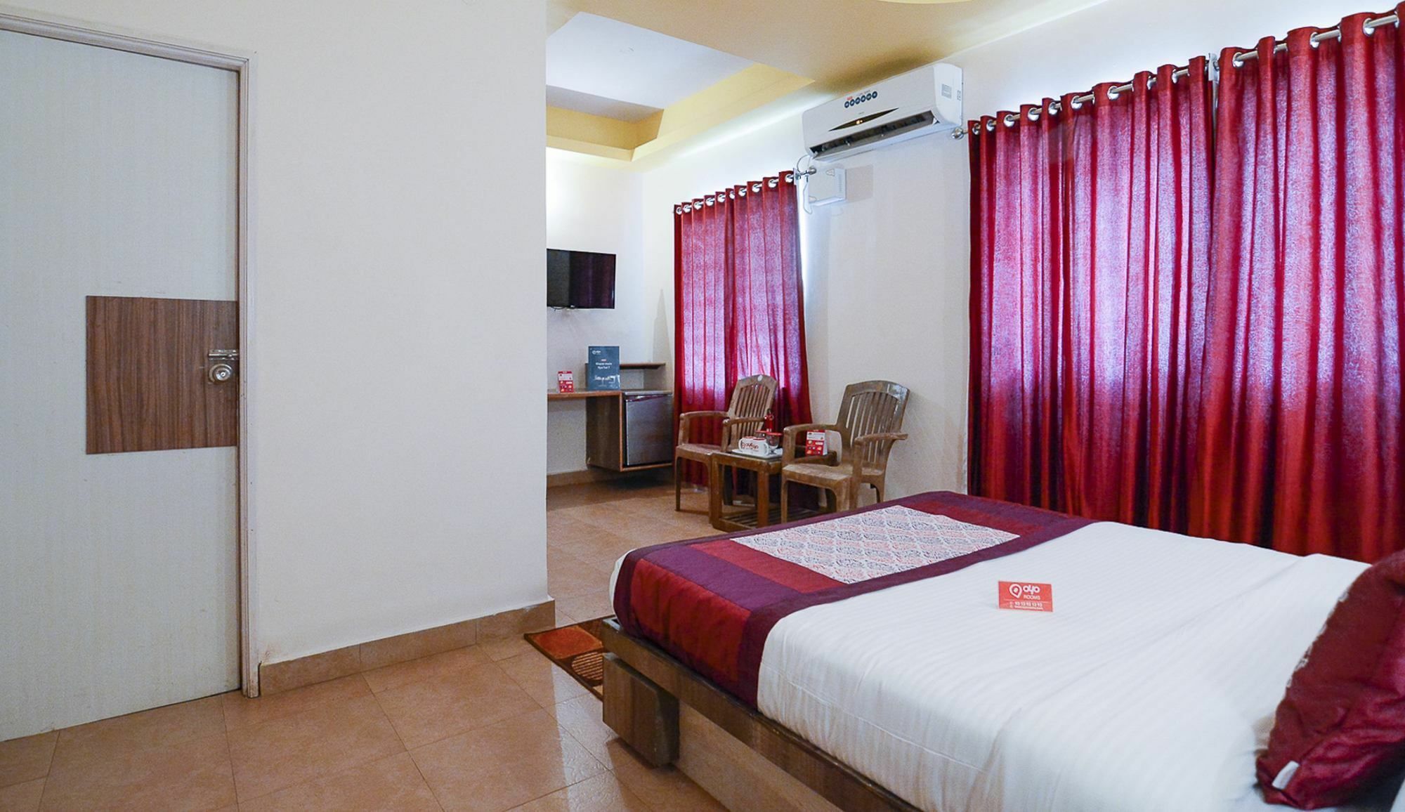 Q Lite Calangute Hotell Exteriör bild