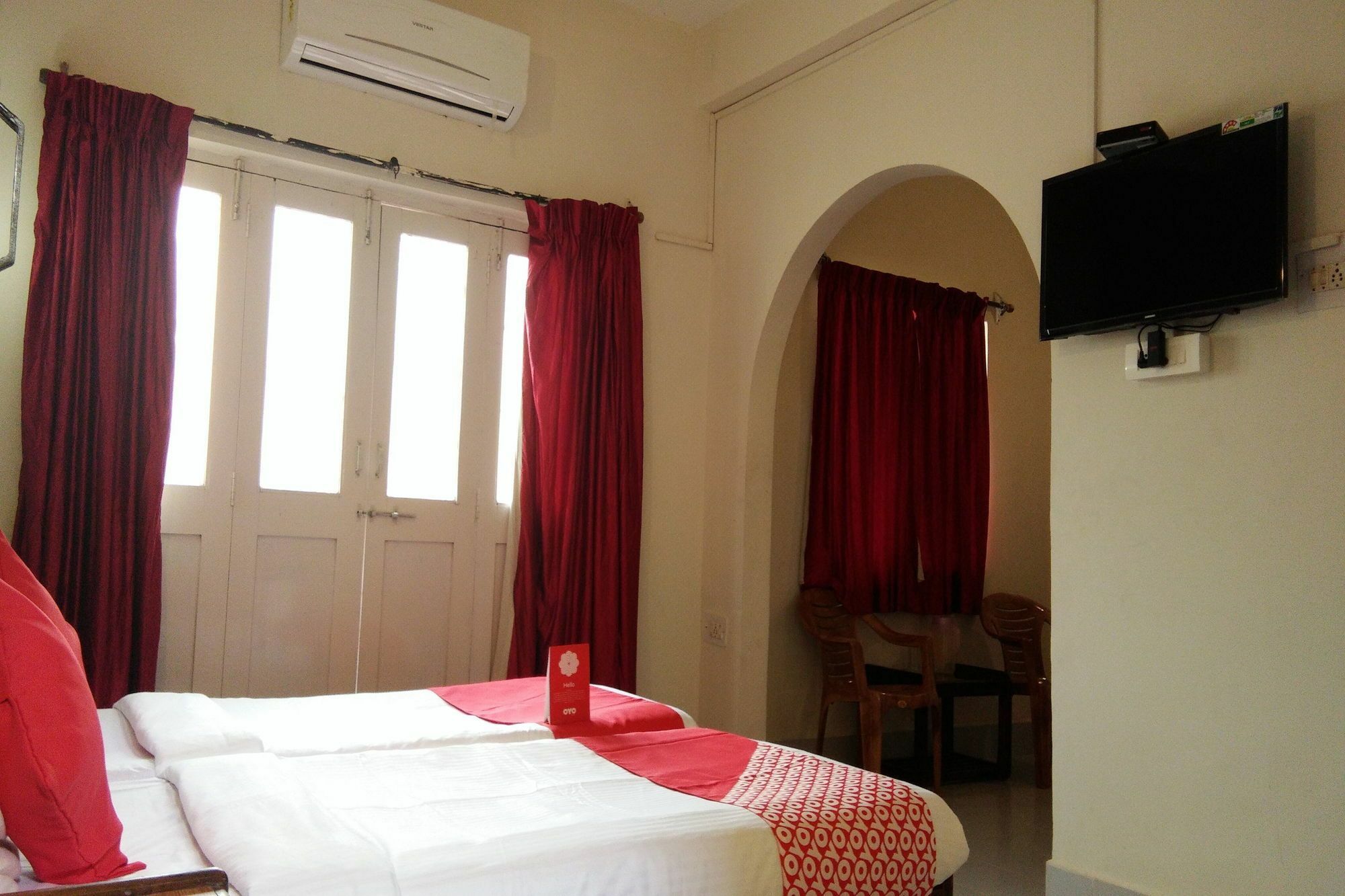 Q Lite Calangute Hotell Exteriör bild